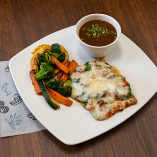 Plato Loco Lunch