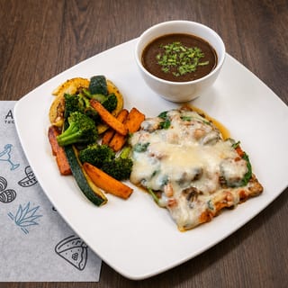 Plato Loco Lunch